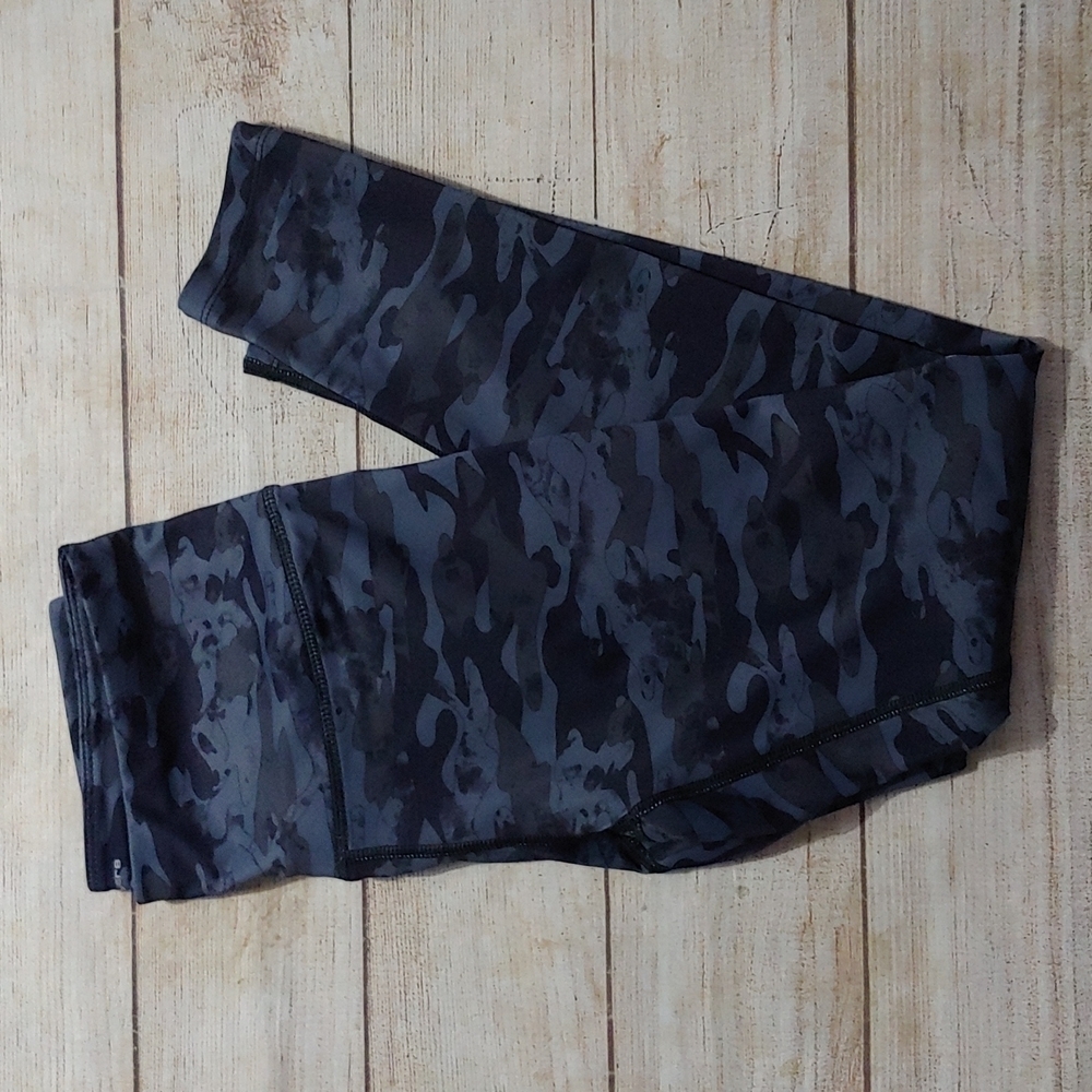 LAYERS QUICK DRY CAMO LEGGINGS SMALL‎